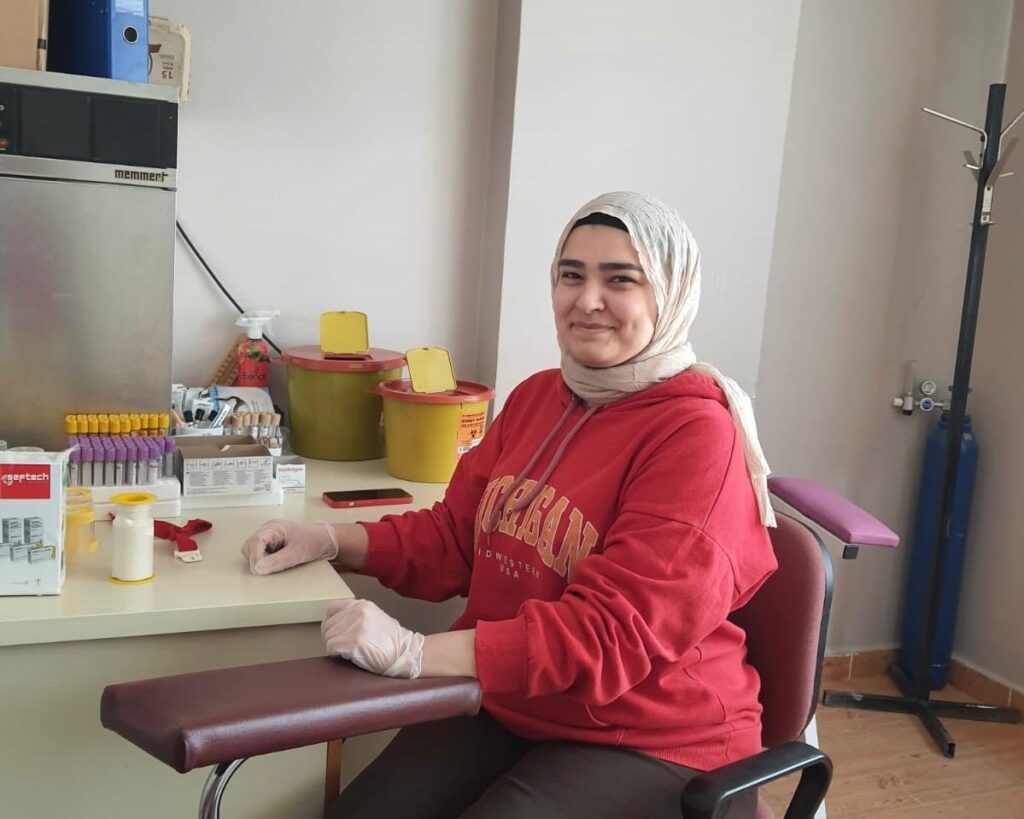 Hemşire Şeyma Yeşer